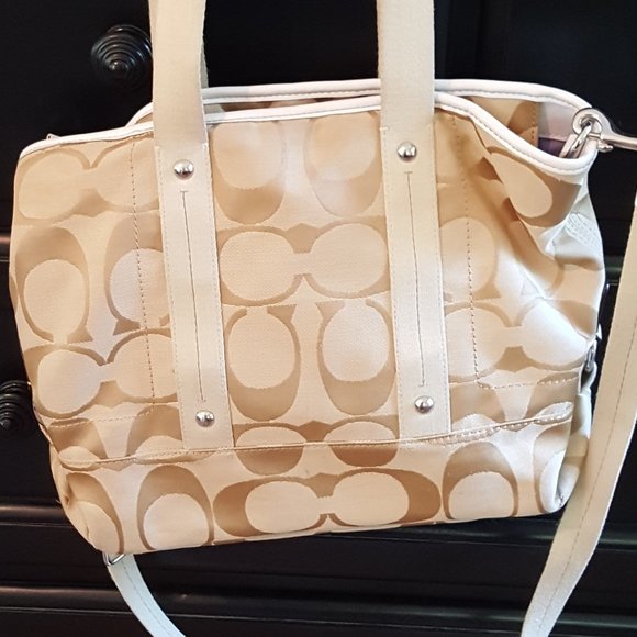 Coach Daisy Signature Canvas Tote - Picture 2 of 11